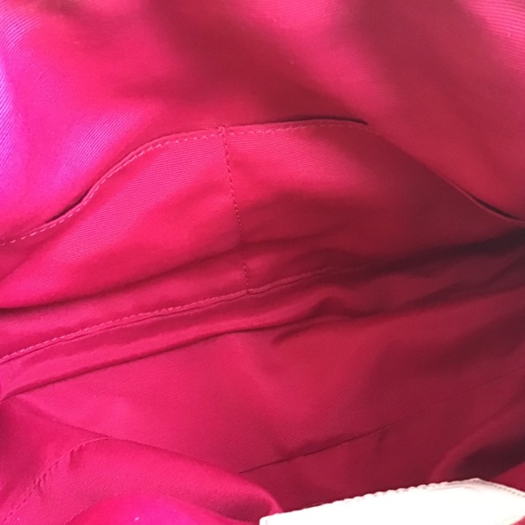 Coach Signature Bag - Picture 12 of 16